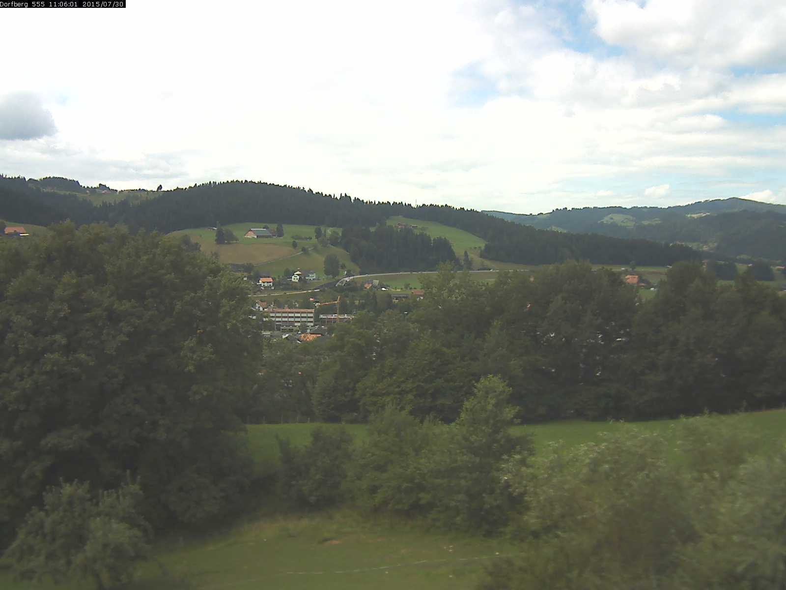 Webcam-Bild: Aussicht vom Dorfberg in Langnau 20150730-110601
