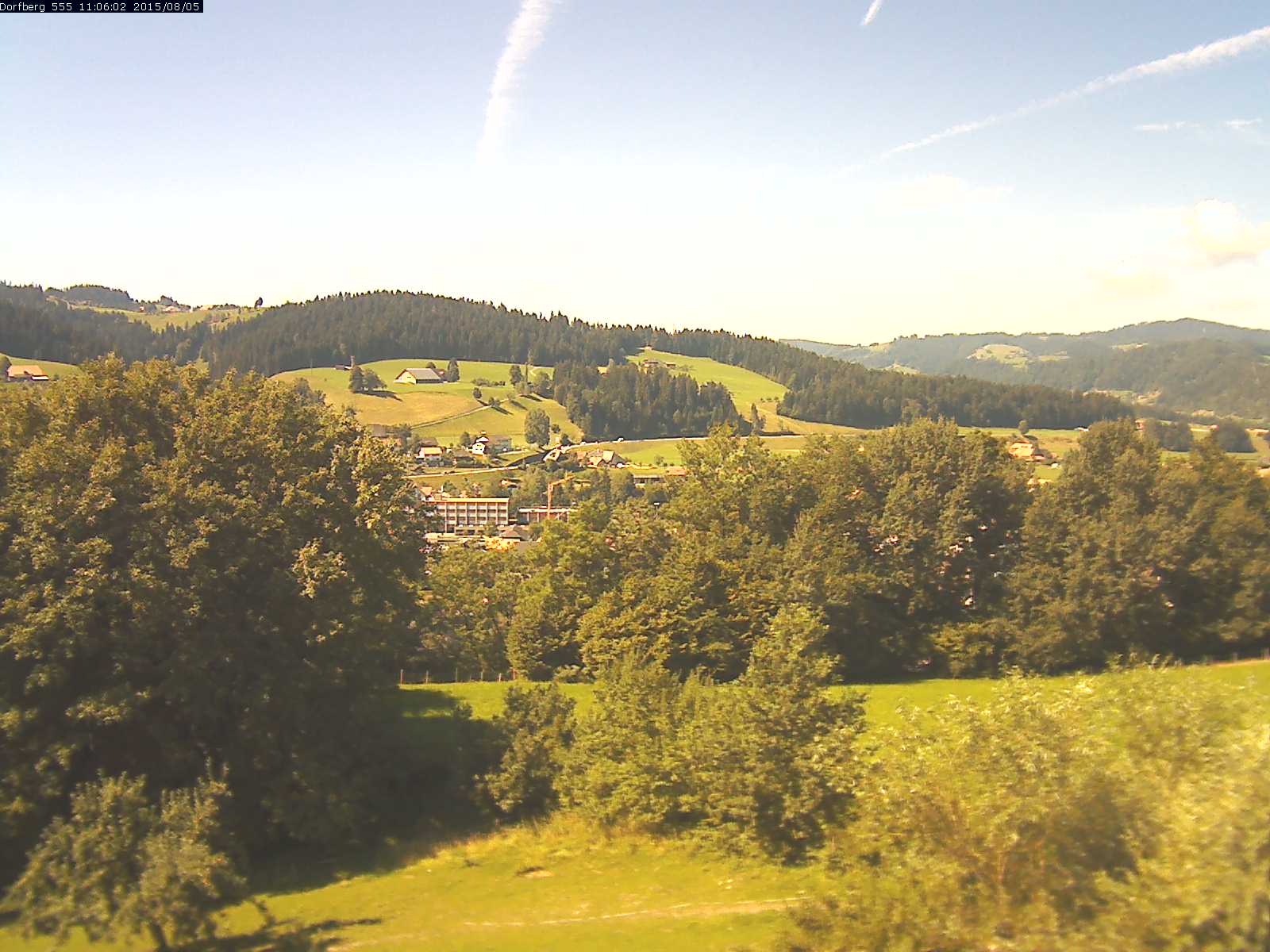 Webcam-Bild: Aussicht vom Dorfberg in Langnau 20150805-110601