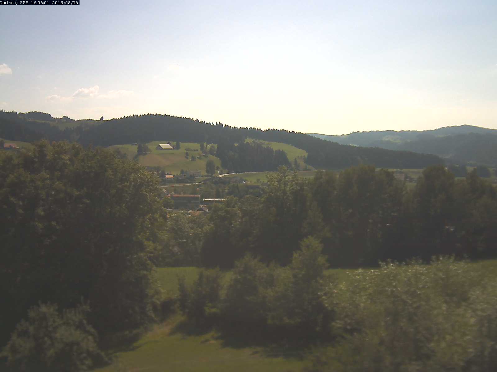 Webcam-Bild: Aussicht vom Dorfberg in Langnau 20150806-160601