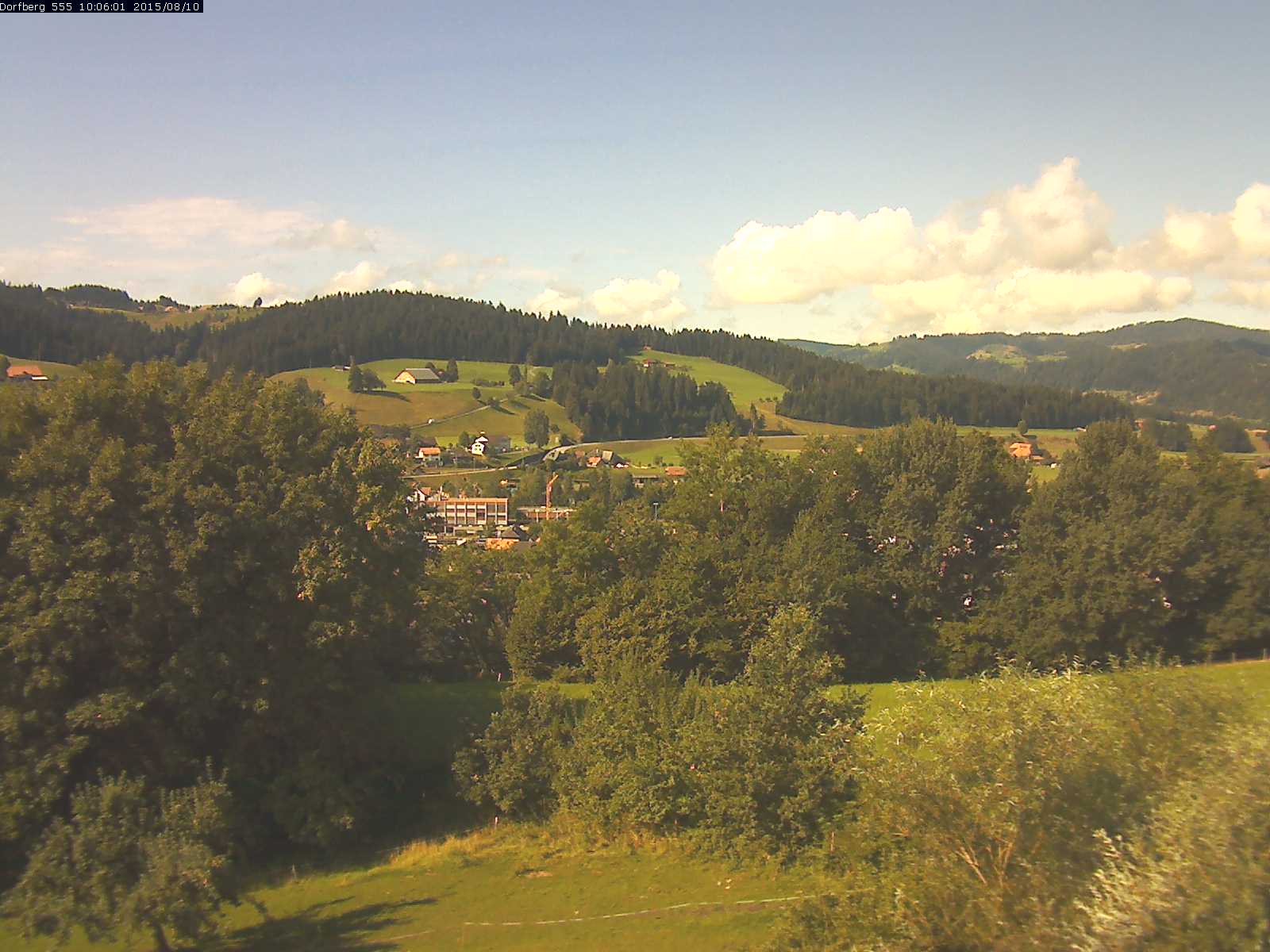 Webcam-Bild: Aussicht vom Dorfberg in Langnau 20150810-100601