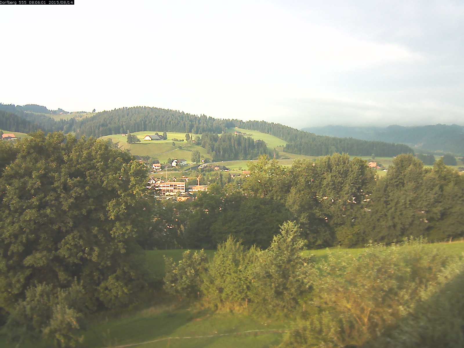 Webcam-Bild: Aussicht vom Dorfberg in Langnau 20150814-080601