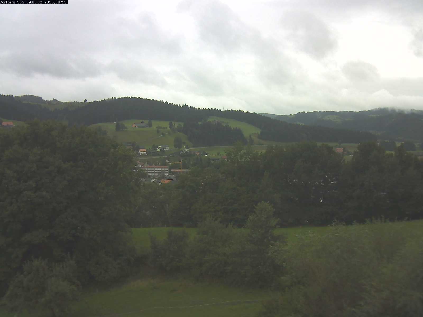 Webcam-Bild: Aussicht vom Dorfberg in Langnau 20150815-090601
