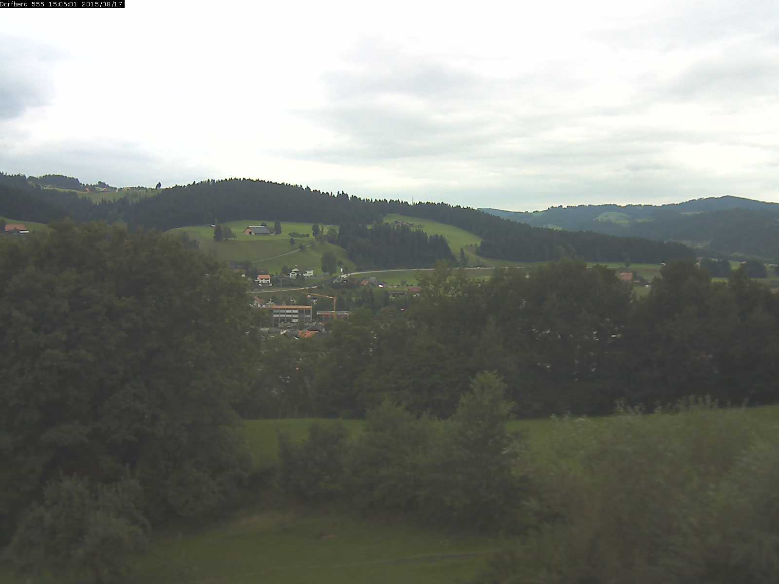 Webcam-Bild: Aussicht vom Dorfberg in Langnau 20150817-150601