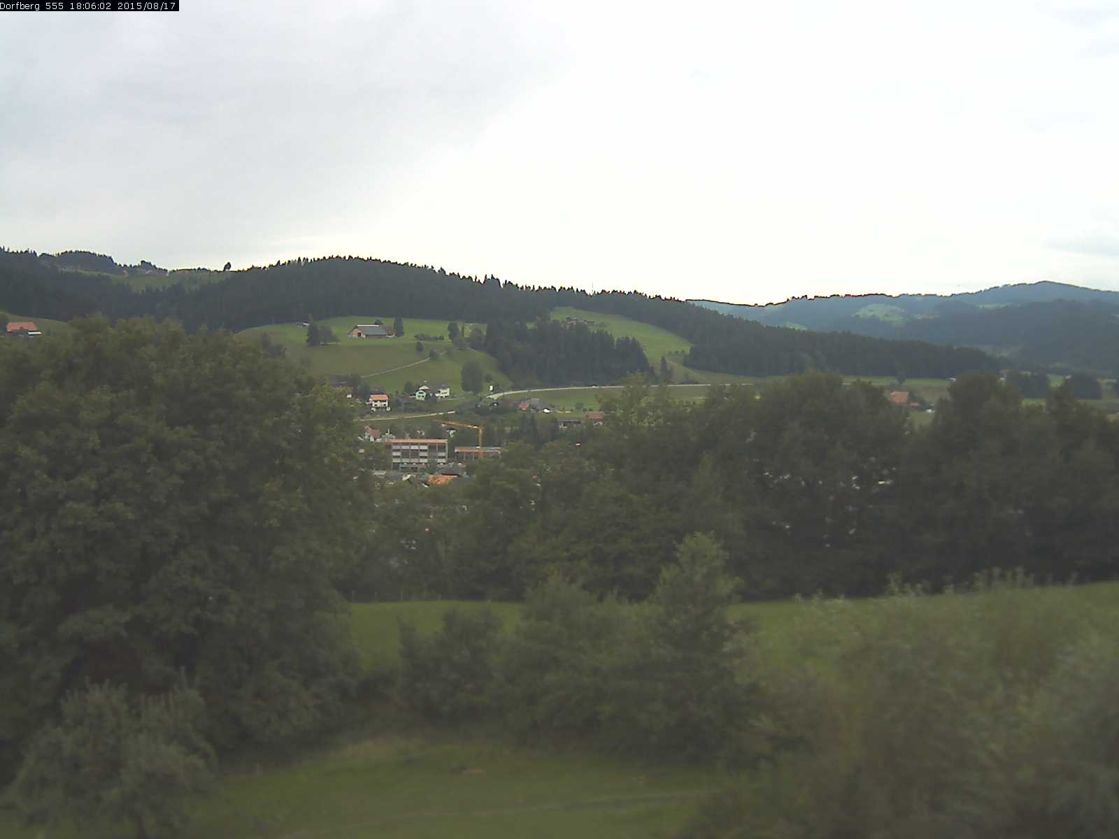 Webcam-Bild: Aussicht vom Dorfberg in Langnau 20150817-180601