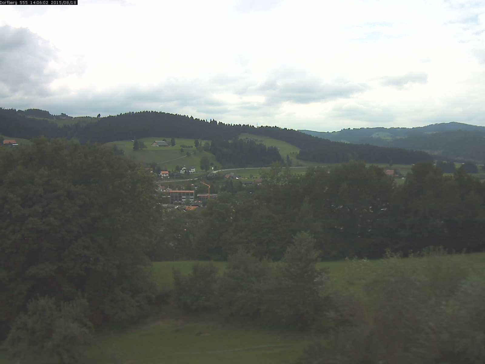 Webcam-Bild: Aussicht vom Dorfberg in Langnau 20150818-140601