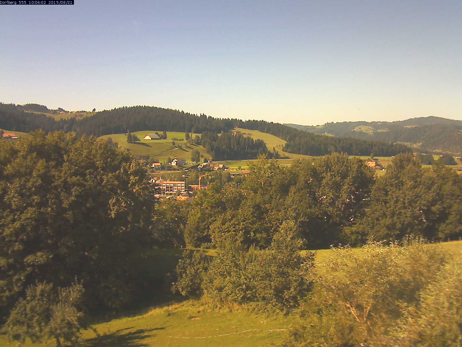 Webcam-Bild: Aussicht vom Dorfberg in Langnau 20150821-100601