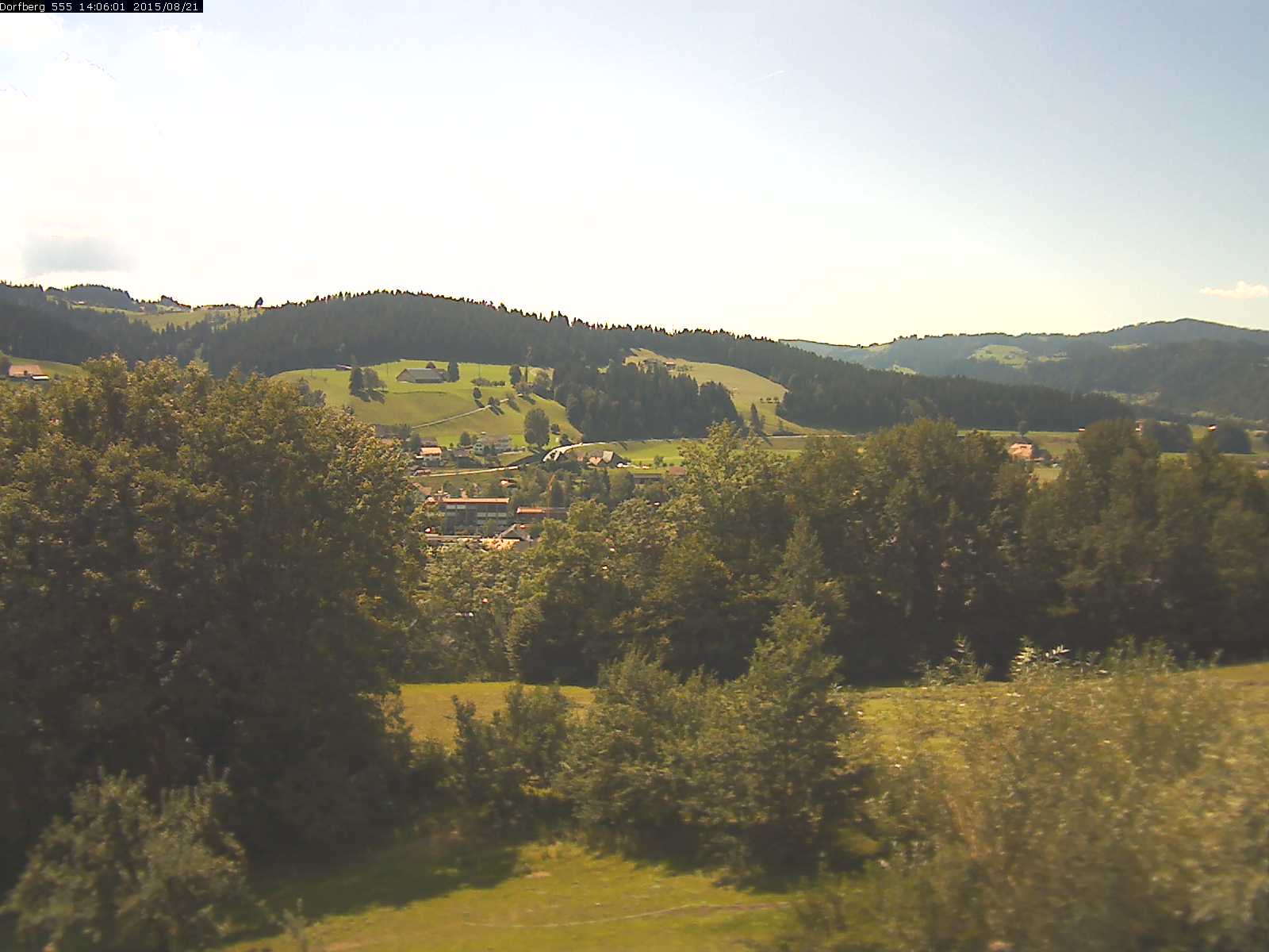 Webcam-Bild: Aussicht vom Dorfberg in Langnau 20150821-140601