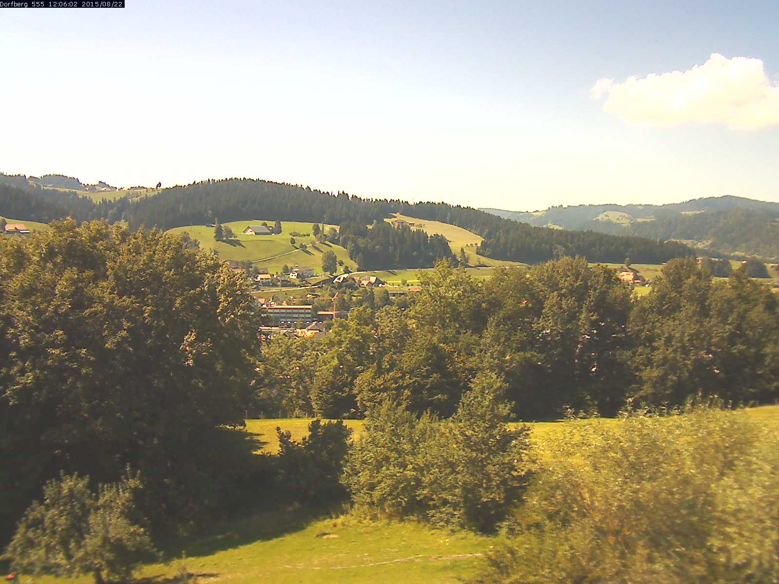 Webcam-Bild: Aussicht vom Dorfberg in Langnau 20150822-120601