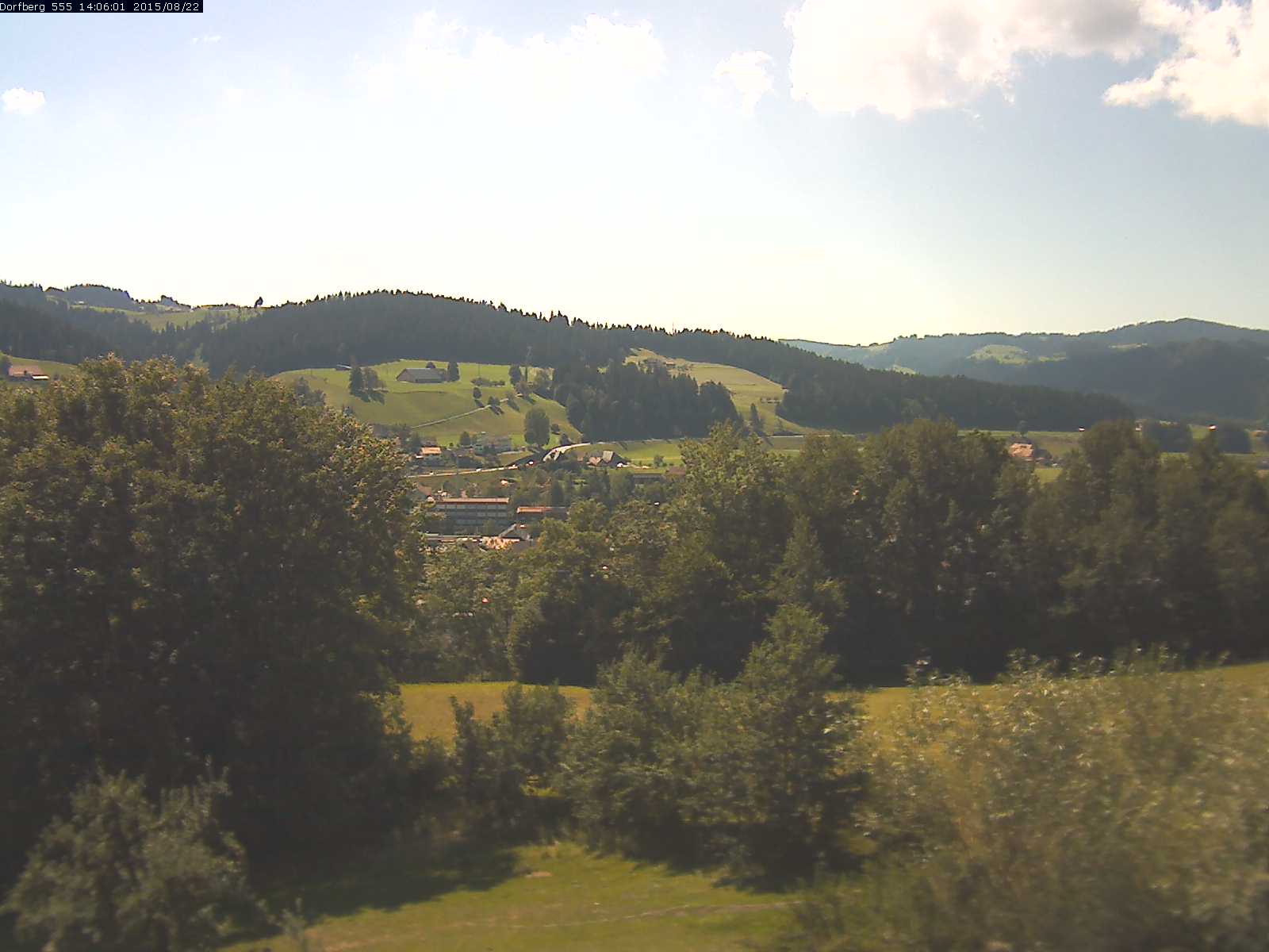 Webcam-Bild: Aussicht vom Dorfberg in Langnau 20150822-140601