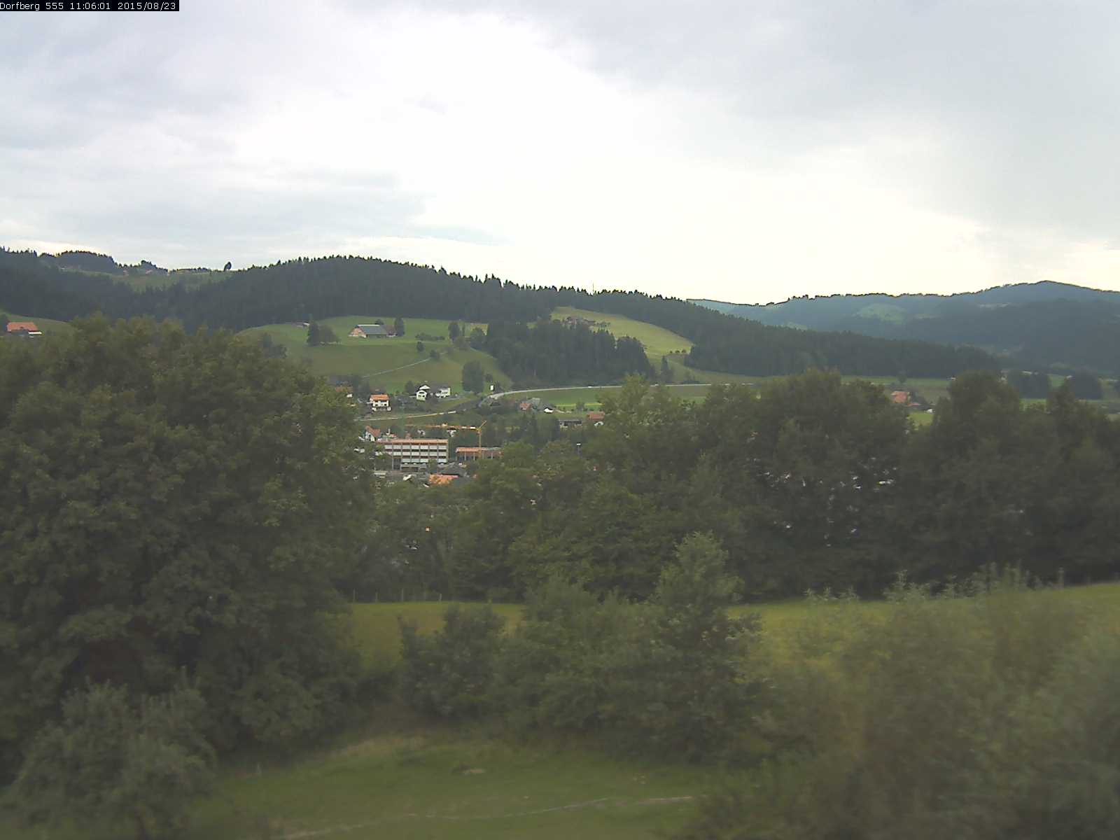 Webcam-Bild: Aussicht vom Dorfberg in Langnau 20150823-110601