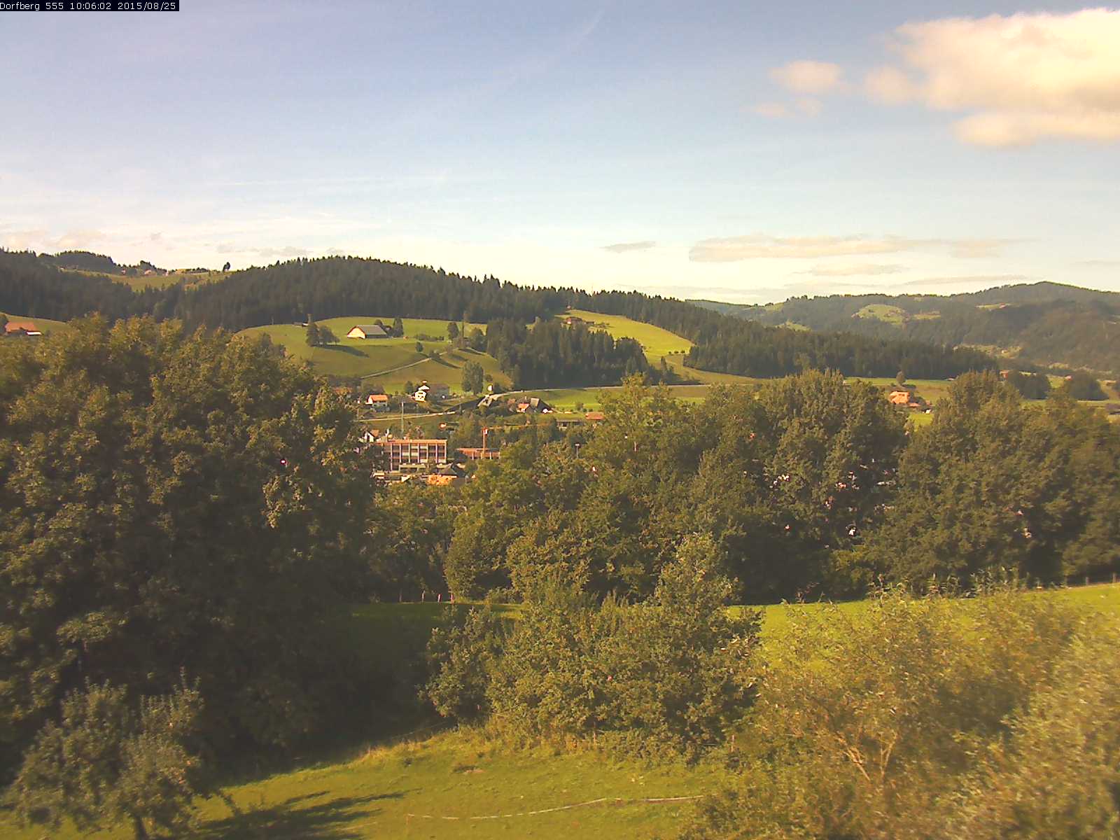 Webcam-Bild: Aussicht vom Dorfberg in Langnau 20150825-100601