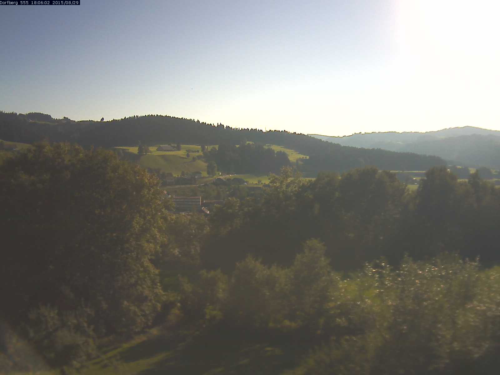 Webcam-Bild: Aussicht vom Dorfberg in Langnau 20150829-180601