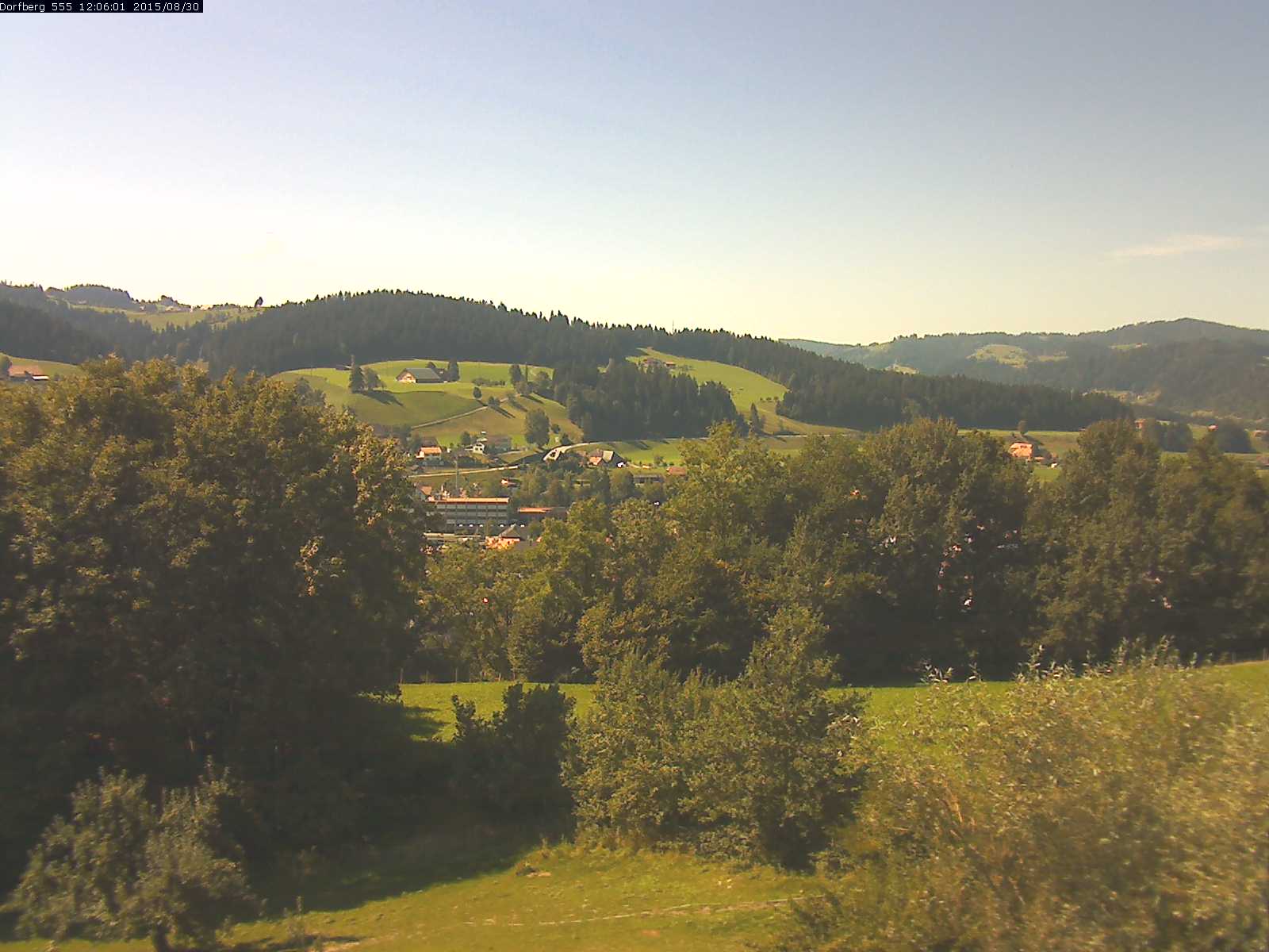 Webcam-Bild: Aussicht vom Dorfberg in Langnau 20150830-120601