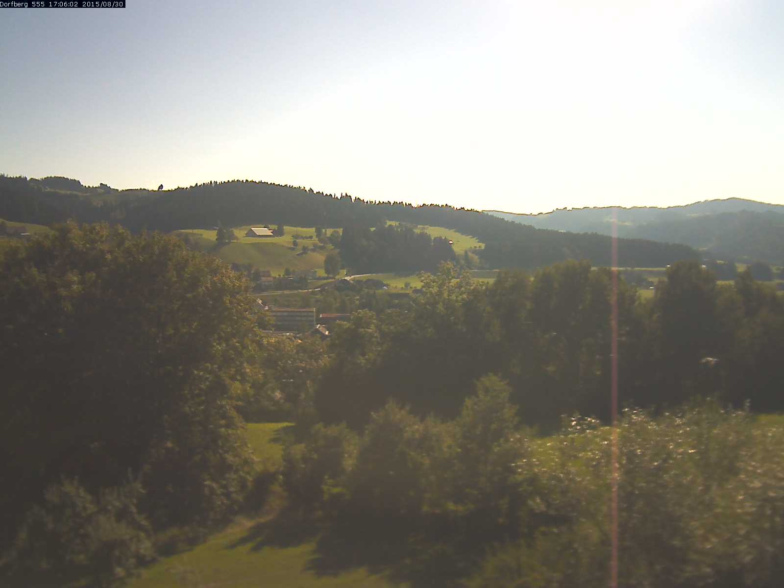 Webcam-Bild: Aussicht vom Dorfberg in Langnau 20150830-170601