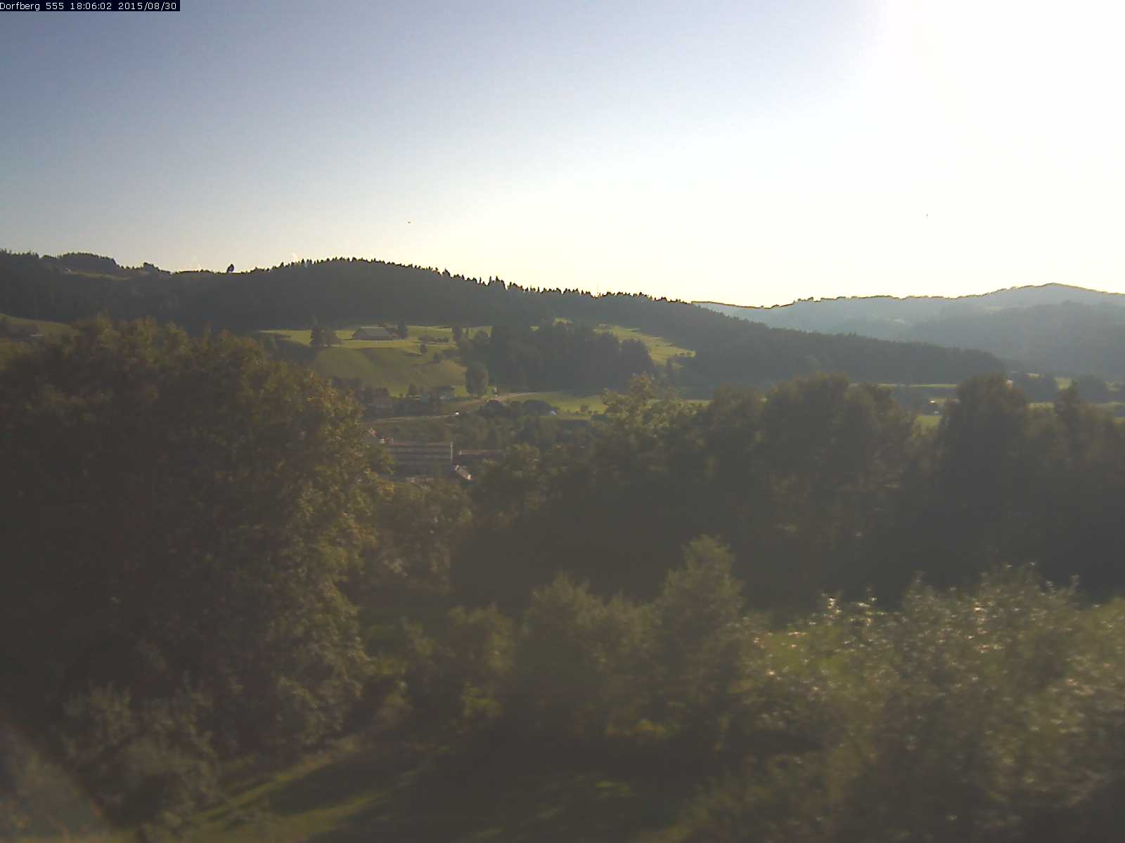 Webcam-Bild: Aussicht vom Dorfberg in Langnau 20150830-180601