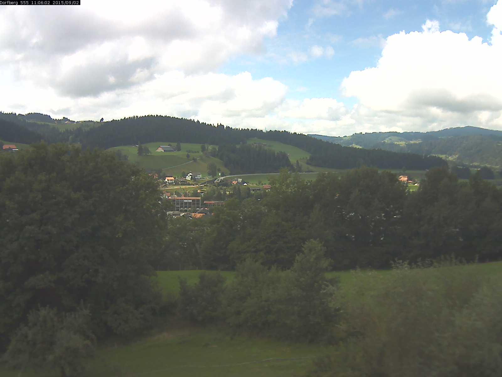 Webcam-Bild: Aussicht vom Dorfberg in Langnau 20150902-110601
