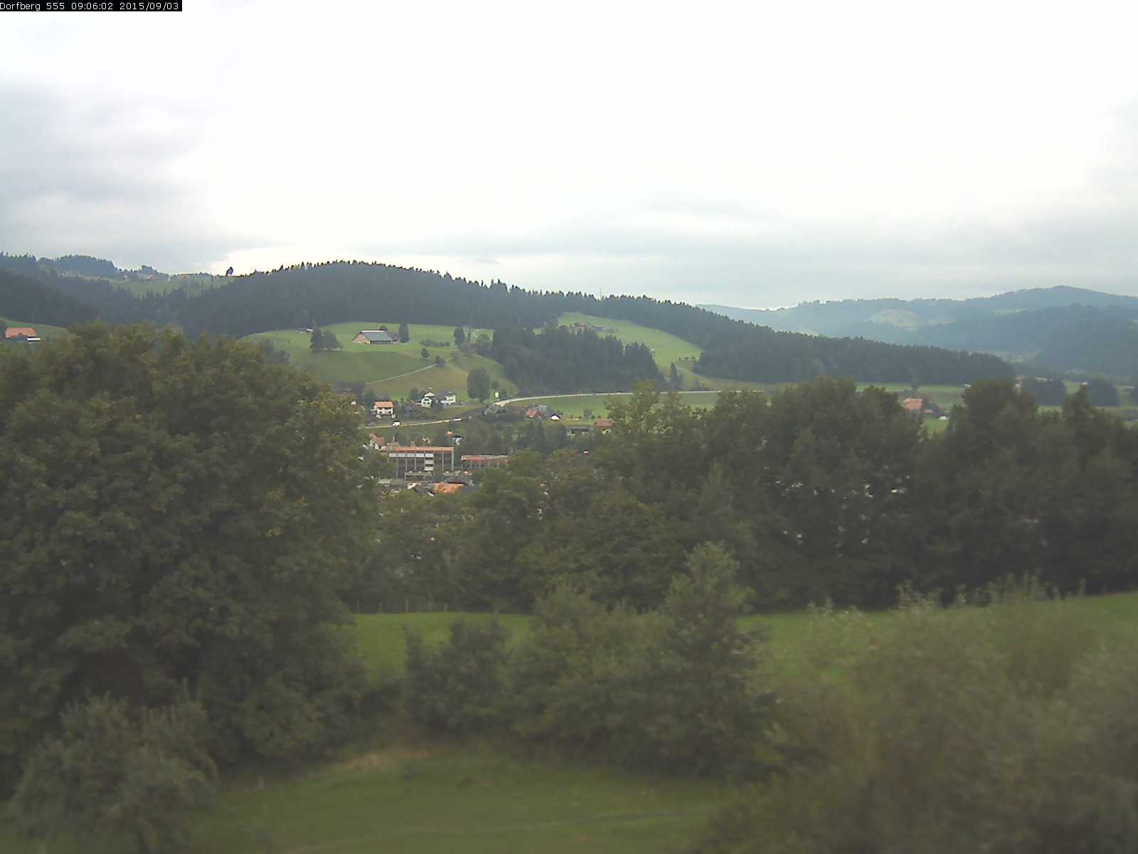 Webcam-Bild: Aussicht vom Dorfberg in Langnau 20150903-090601