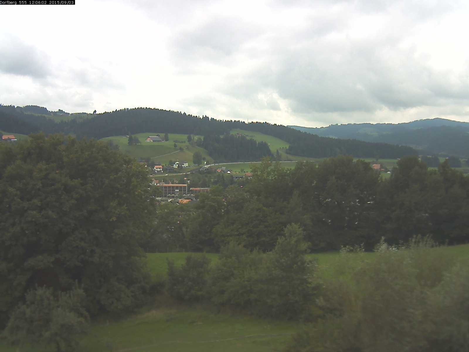 Webcam-Bild: Aussicht vom Dorfberg in Langnau 20150903-120601
