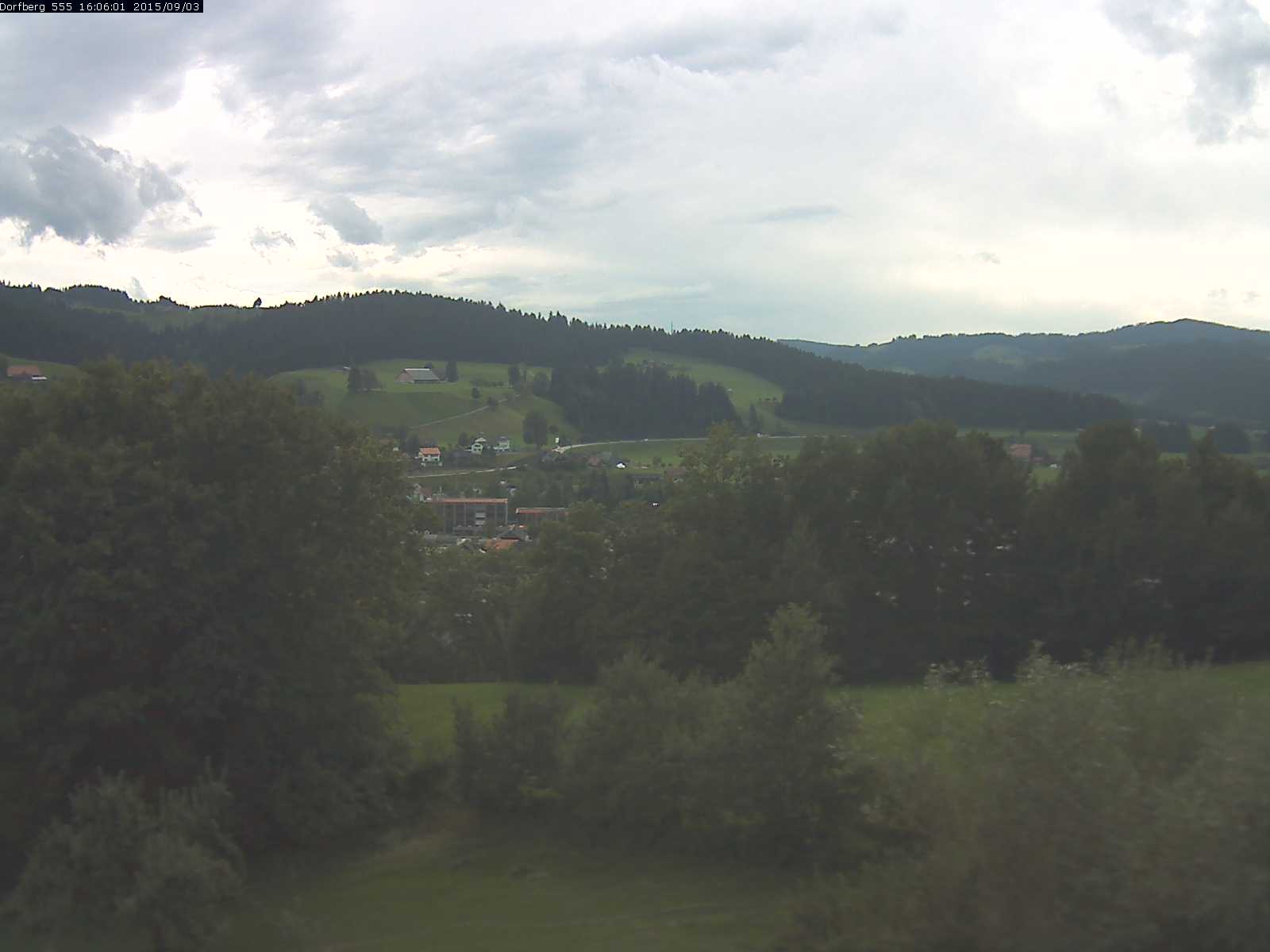 Webcam-Bild: Aussicht vom Dorfberg in Langnau 20150903-160601