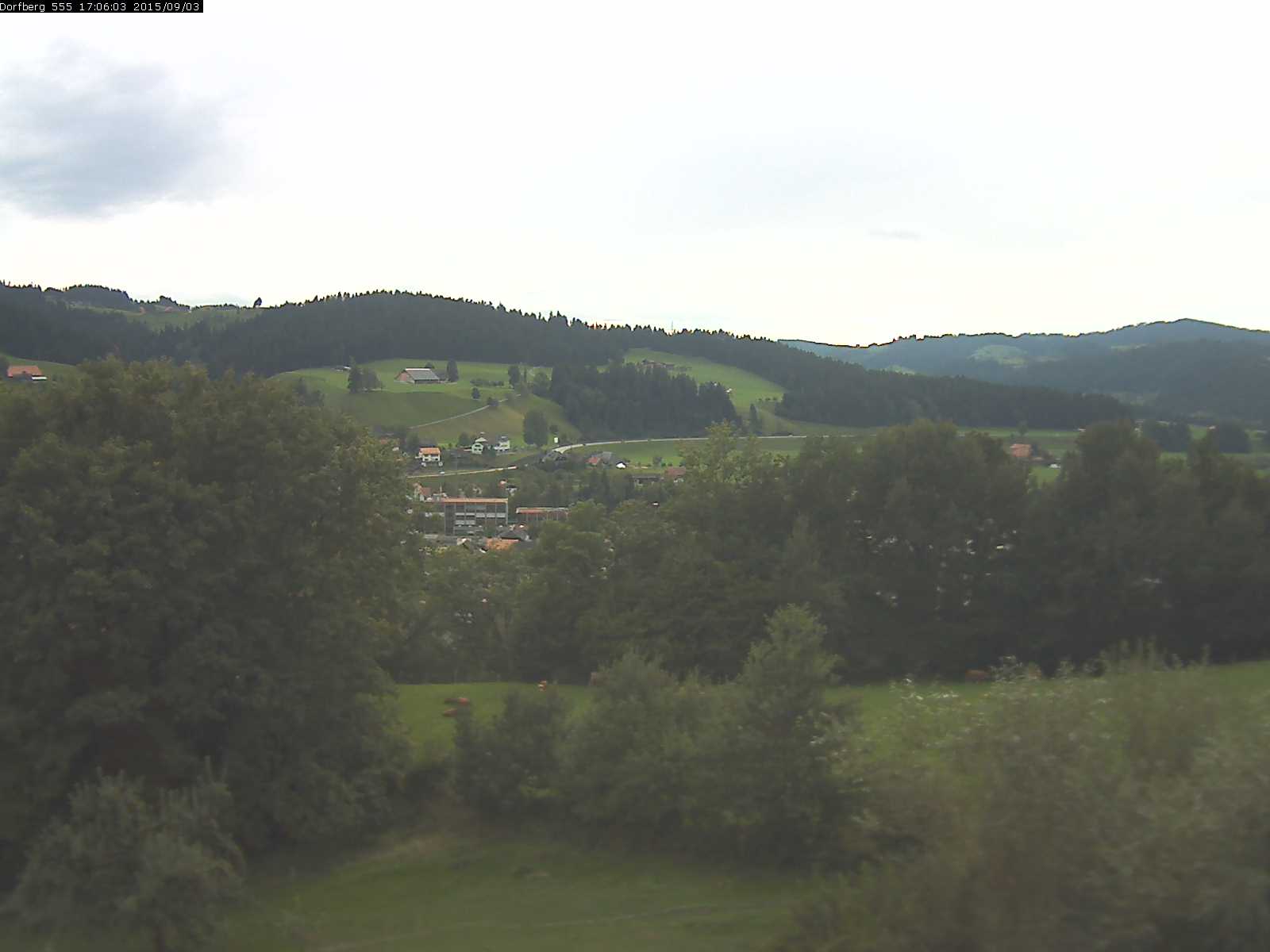 Webcam-Bild: Aussicht vom Dorfberg in Langnau 20150903-170601