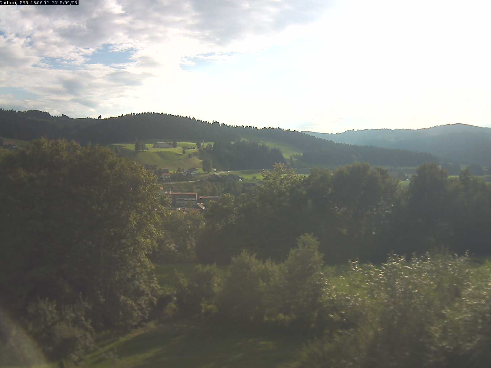 Webcam-Bild: Aussicht vom Dorfberg in Langnau 20150903-180601