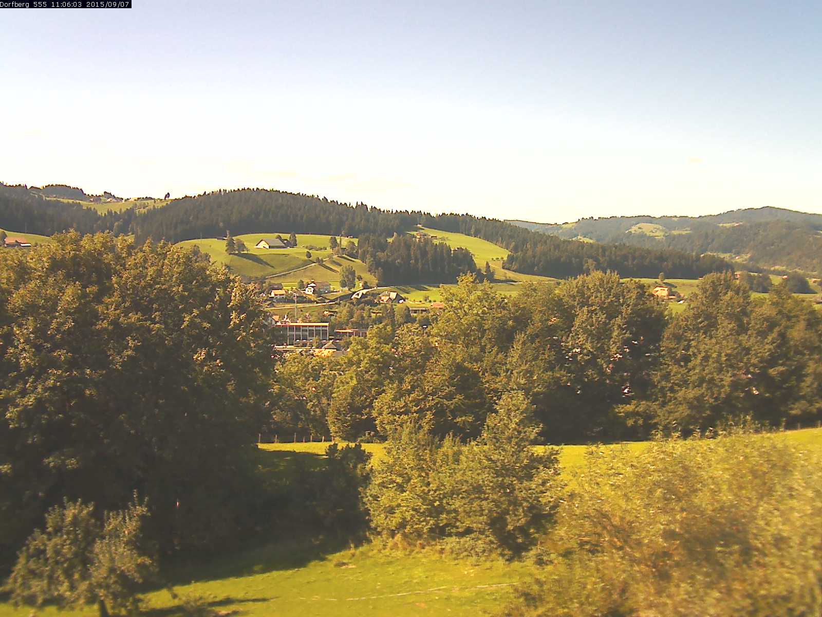 Webcam-Bild: Aussicht vom Dorfberg in Langnau 20150907-110601