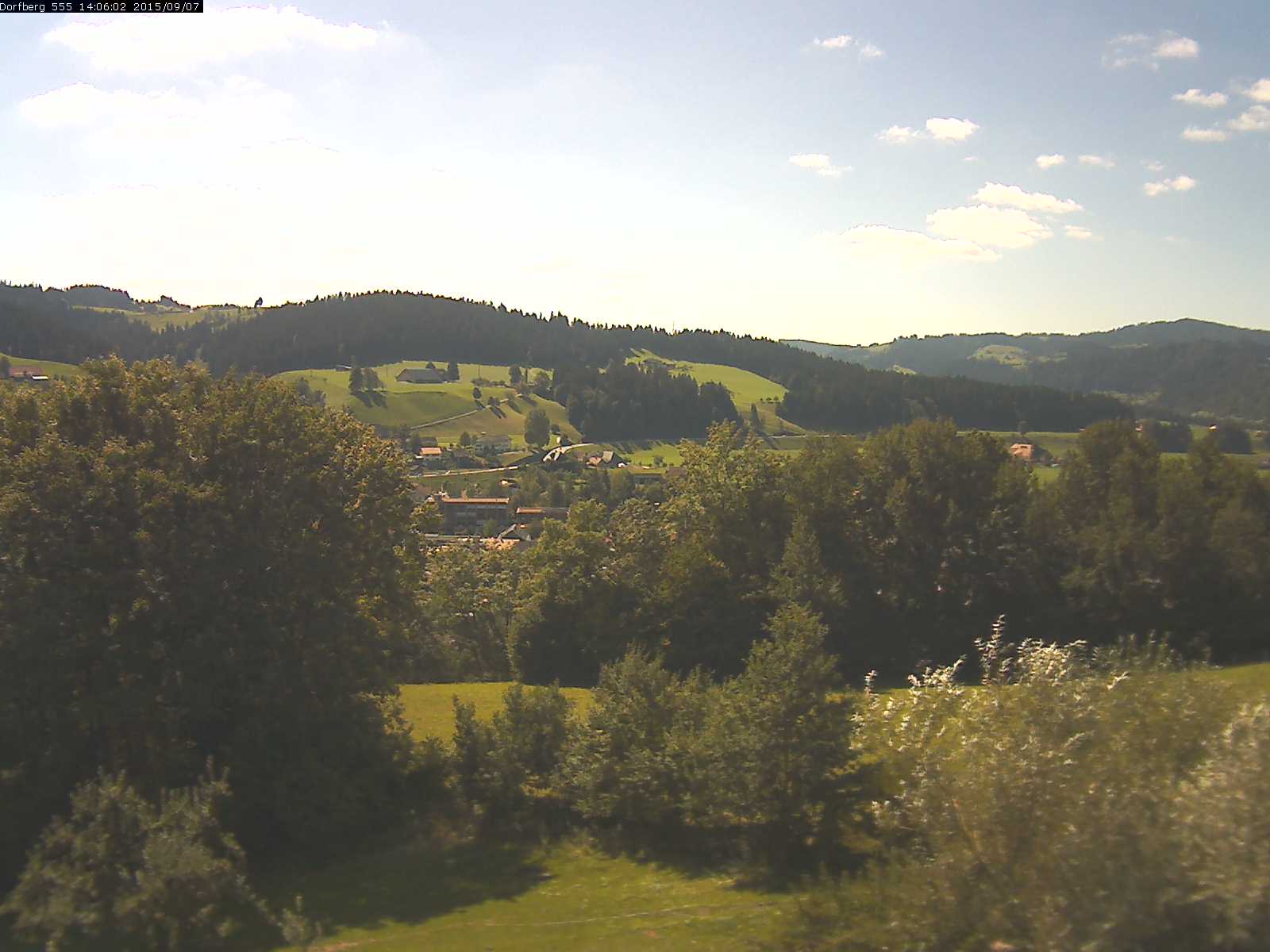 Webcam-Bild: Aussicht vom Dorfberg in Langnau 20150907-140601