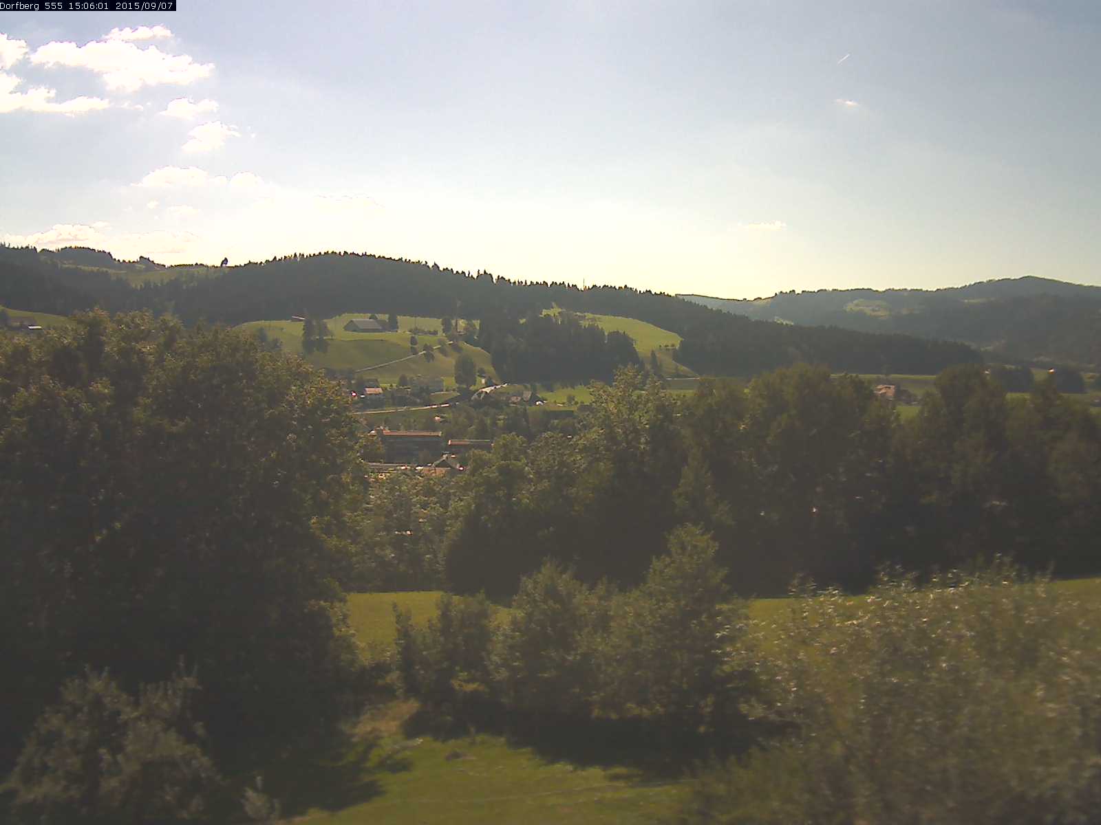 Webcam-Bild: Aussicht vom Dorfberg in Langnau 20150907-150601