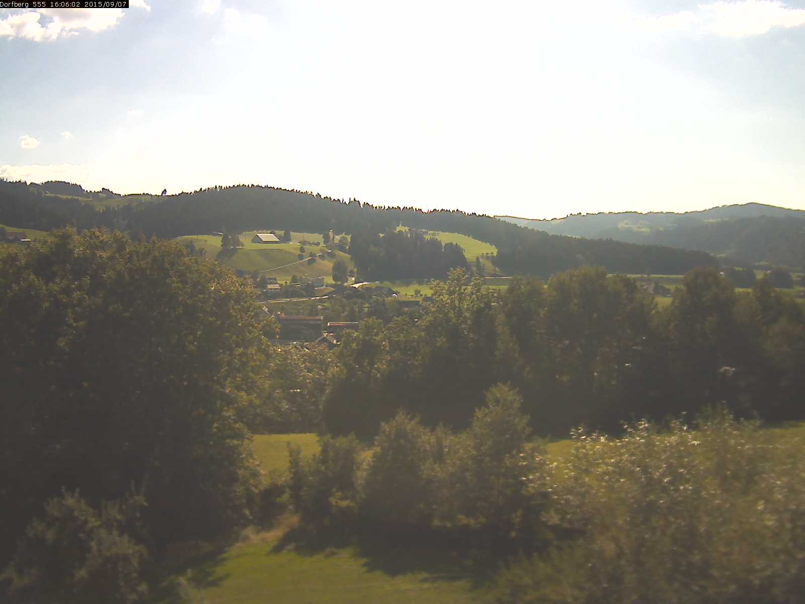 Webcam-Bild: Aussicht vom Dorfberg in Langnau 20150907-160601