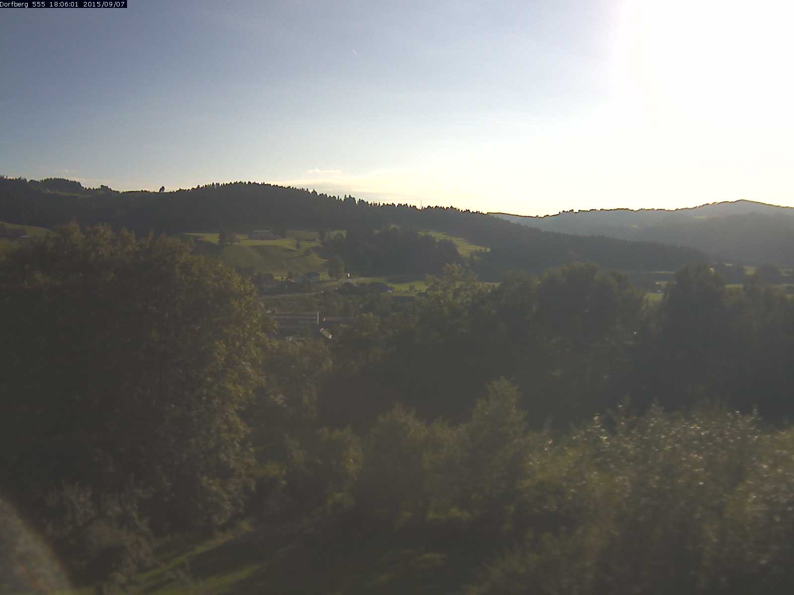 Webcam-Bild: Aussicht vom Dorfberg in Langnau 20150907-180601