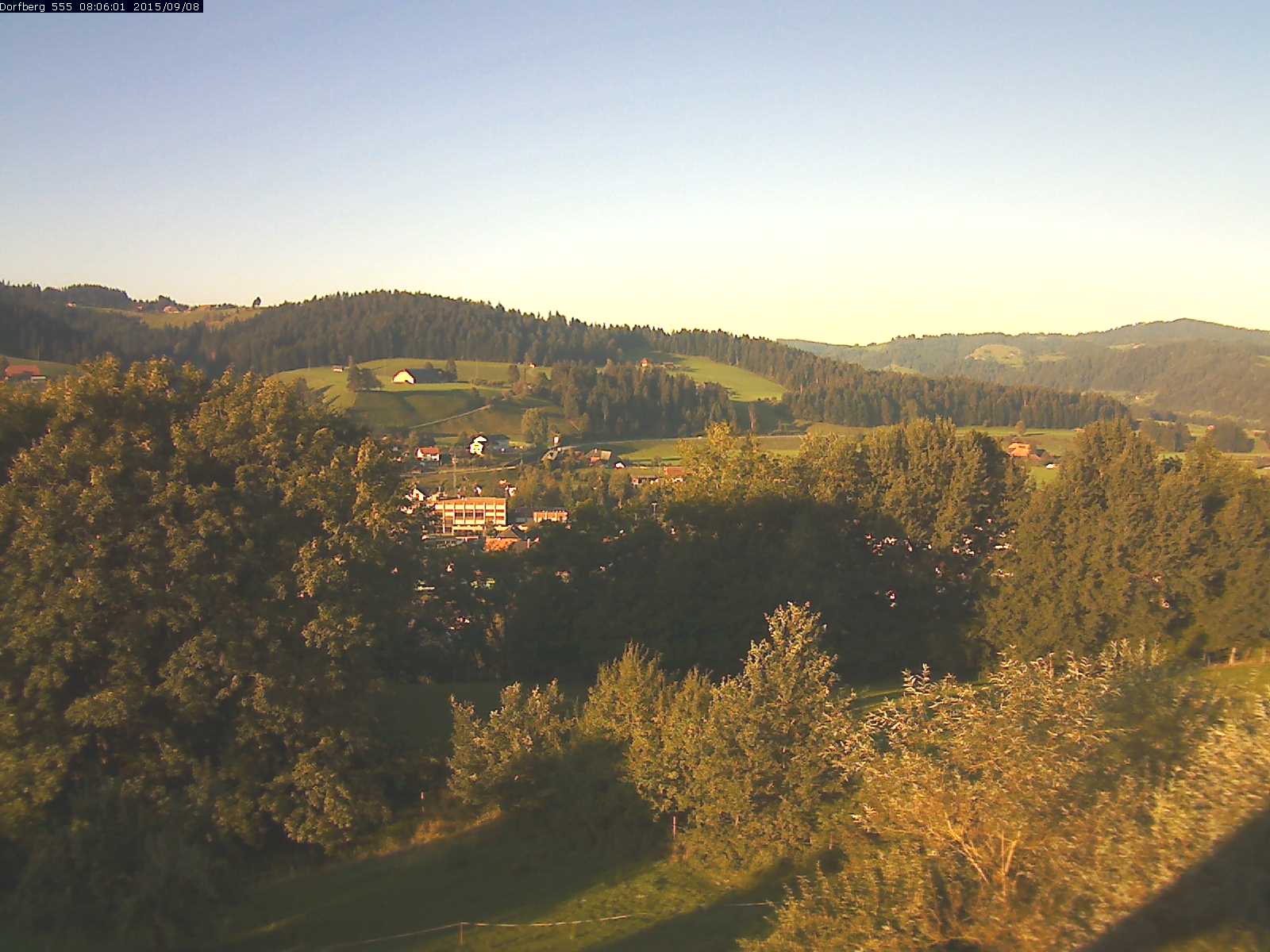 Webcam-Bild: Aussicht vom Dorfberg in Langnau 20150908-080601