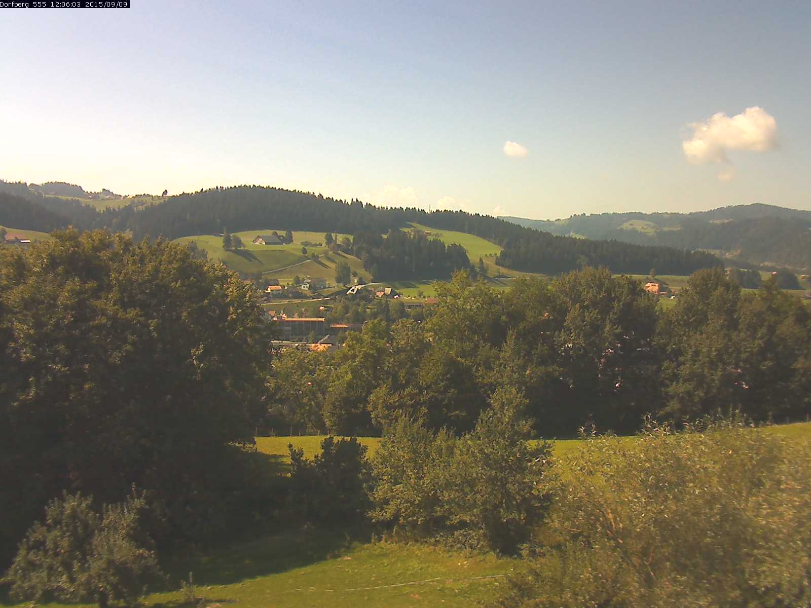 Webcam-Bild: Aussicht vom Dorfberg in Langnau 20150909-120601