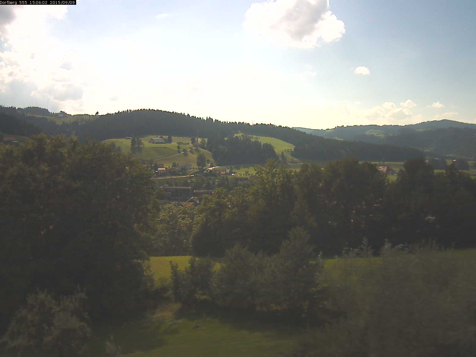 Webcam-Bild: Aussicht vom Dorfberg in Langnau 20150909-150601