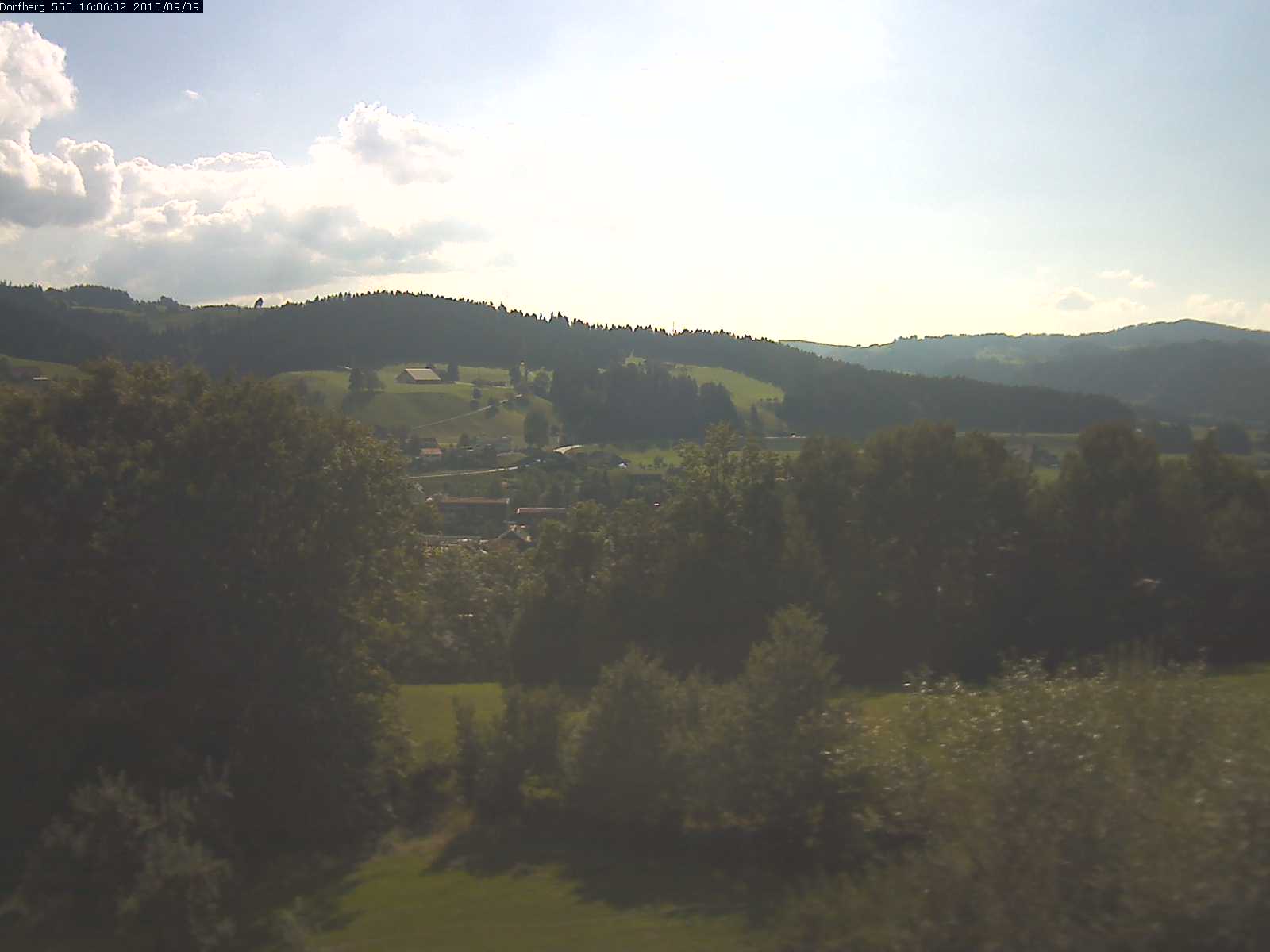 Webcam-Bild: Aussicht vom Dorfberg in Langnau 20150909-160601