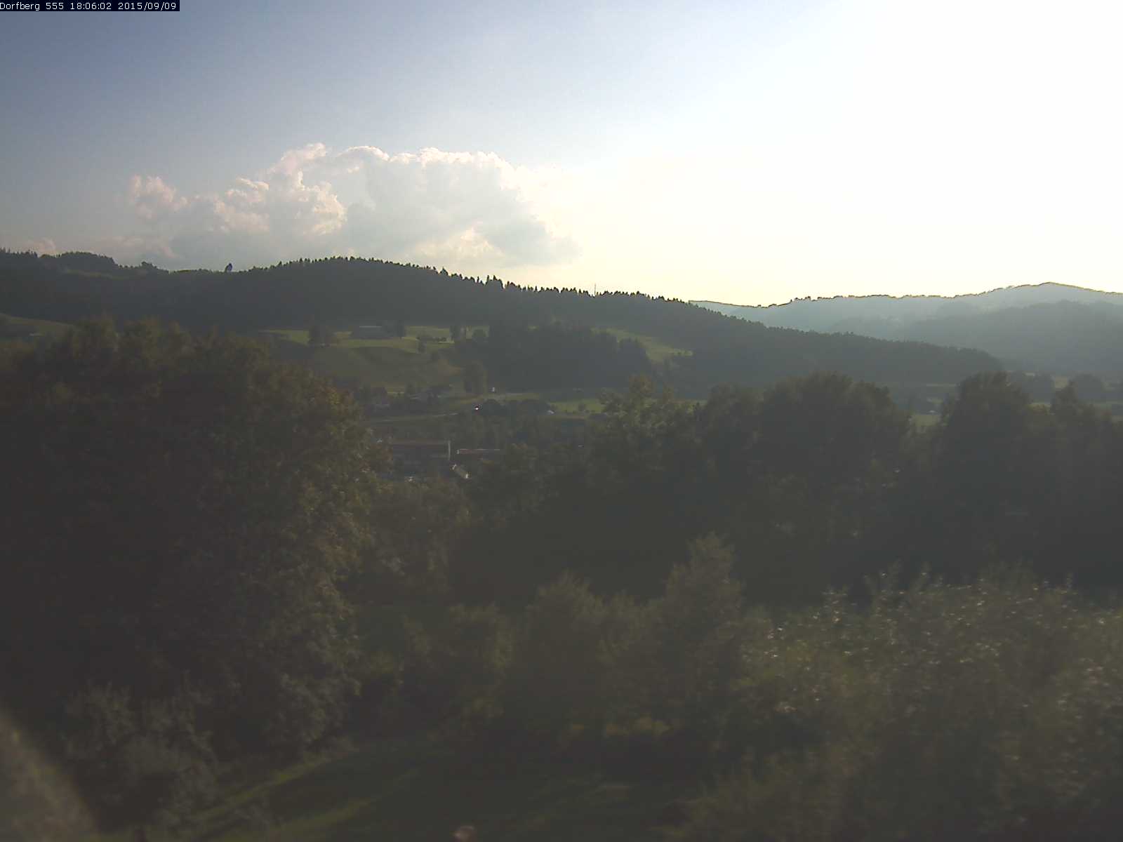 Webcam-Bild: Aussicht vom Dorfberg in Langnau 20150909-180601