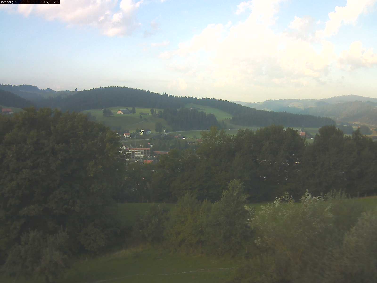 Webcam-Bild: Aussicht vom Dorfberg in Langnau 20150911-080601