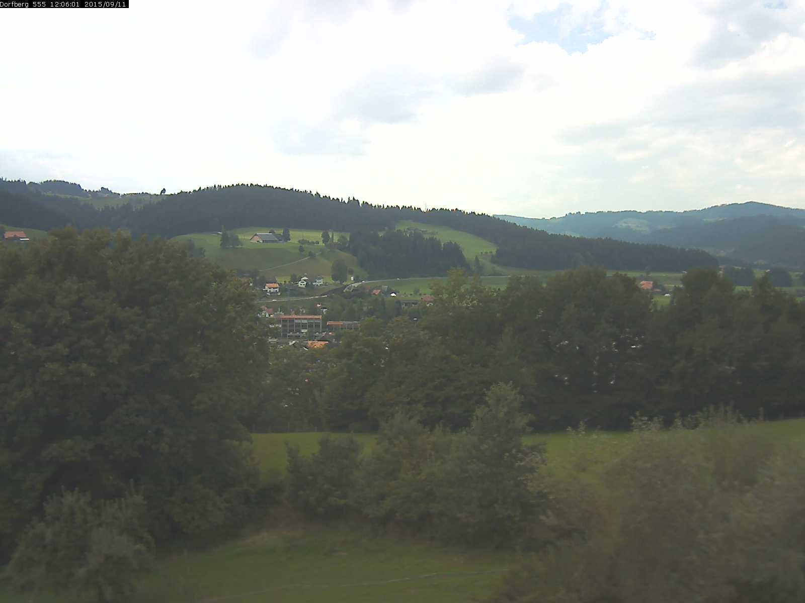 Webcam-Bild: Aussicht vom Dorfberg in Langnau 20150911-120601