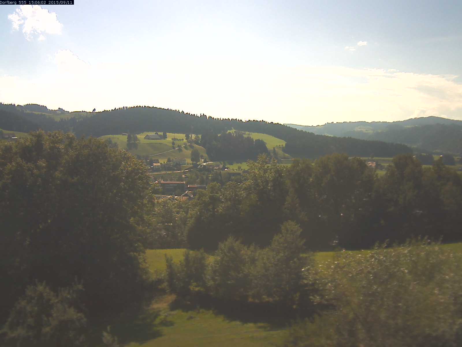 Webcam-Bild: Aussicht vom Dorfberg in Langnau 20150911-150601