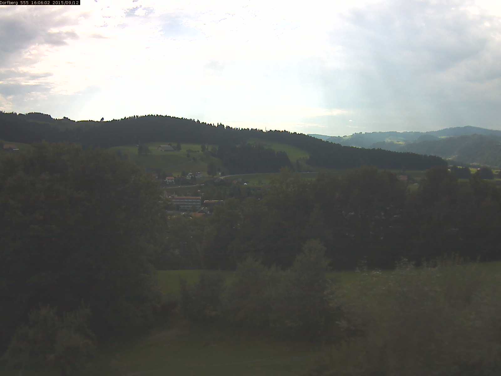 Webcam-Bild: Aussicht vom Dorfberg in Langnau 20150912-160601