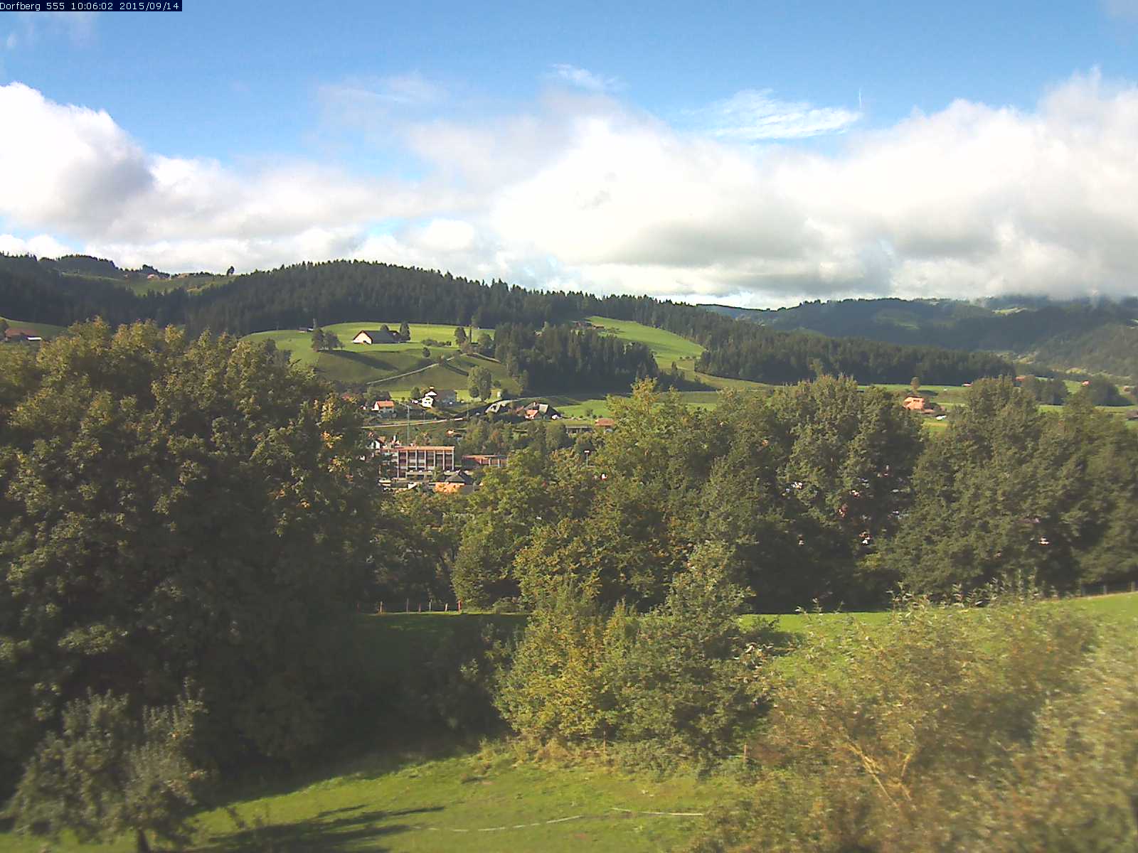 Webcam-Bild: Aussicht vom Dorfberg in Langnau 20150914-100601