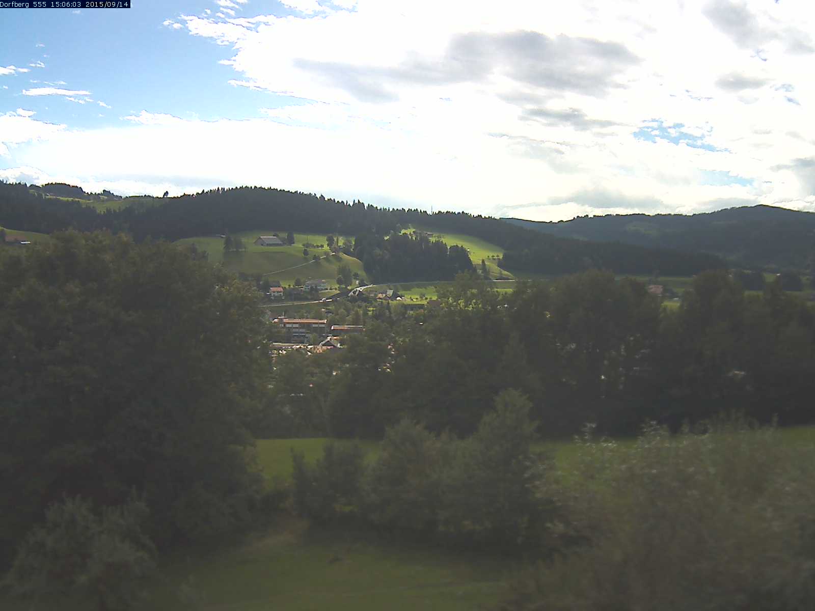 Webcam-Bild: Aussicht vom Dorfberg in Langnau 20150914-150601