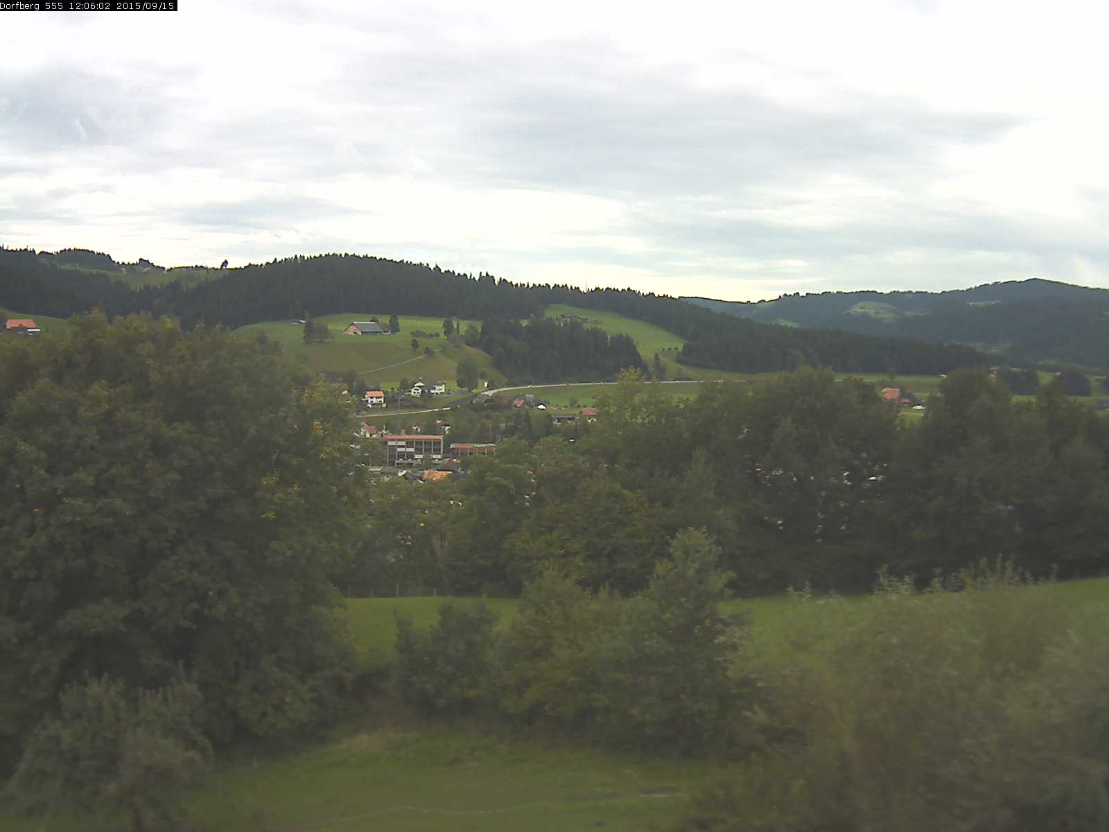 Webcam-Bild: Aussicht vom Dorfberg in Langnau 20150915-120601