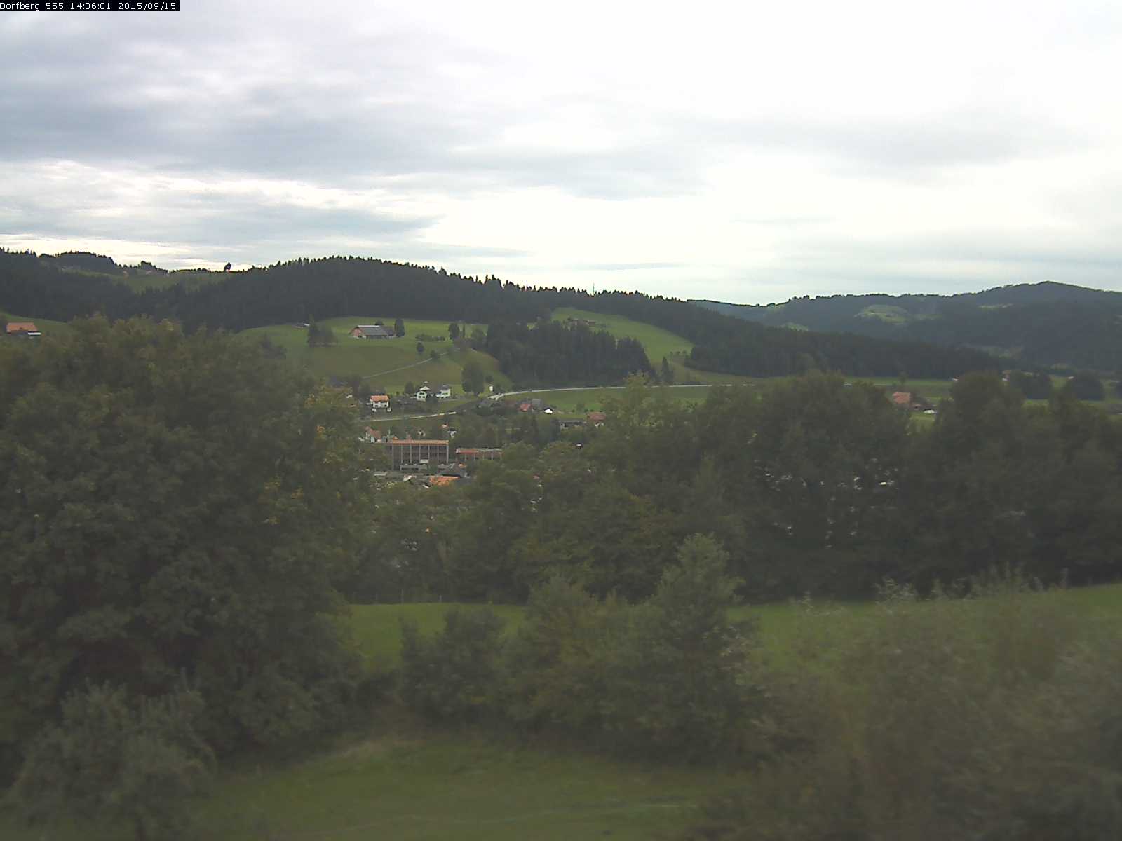 Webcam-Bild: Aussicht vom Dorfberg in Langnau 20150915-140601