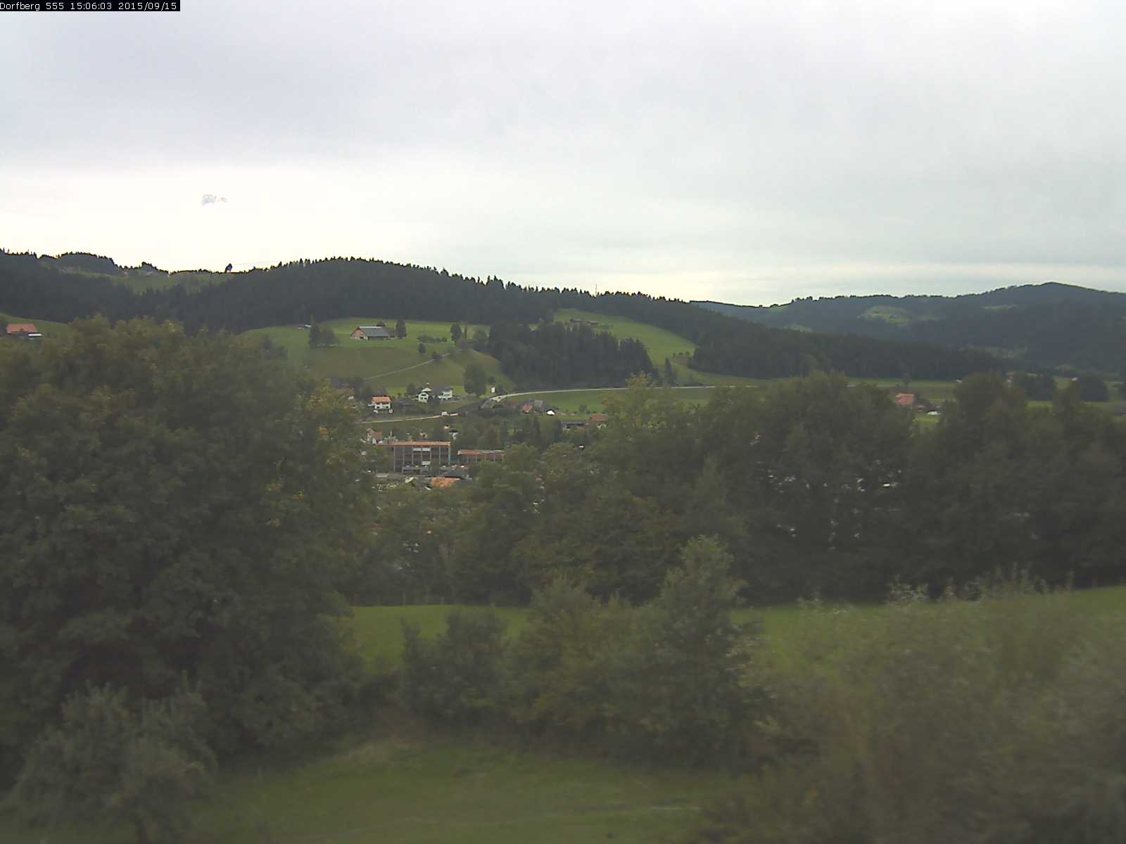 Webcam-Bild: Aussicht vom Dorfberg in Langnau 20150915-150601