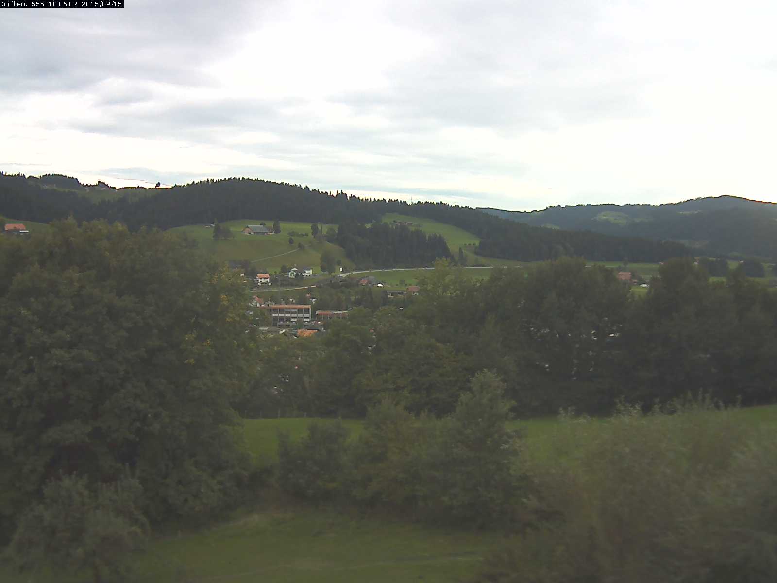 Webcam-Bild: Aussicht vom Dorfberg in Langnau 20150915-180601