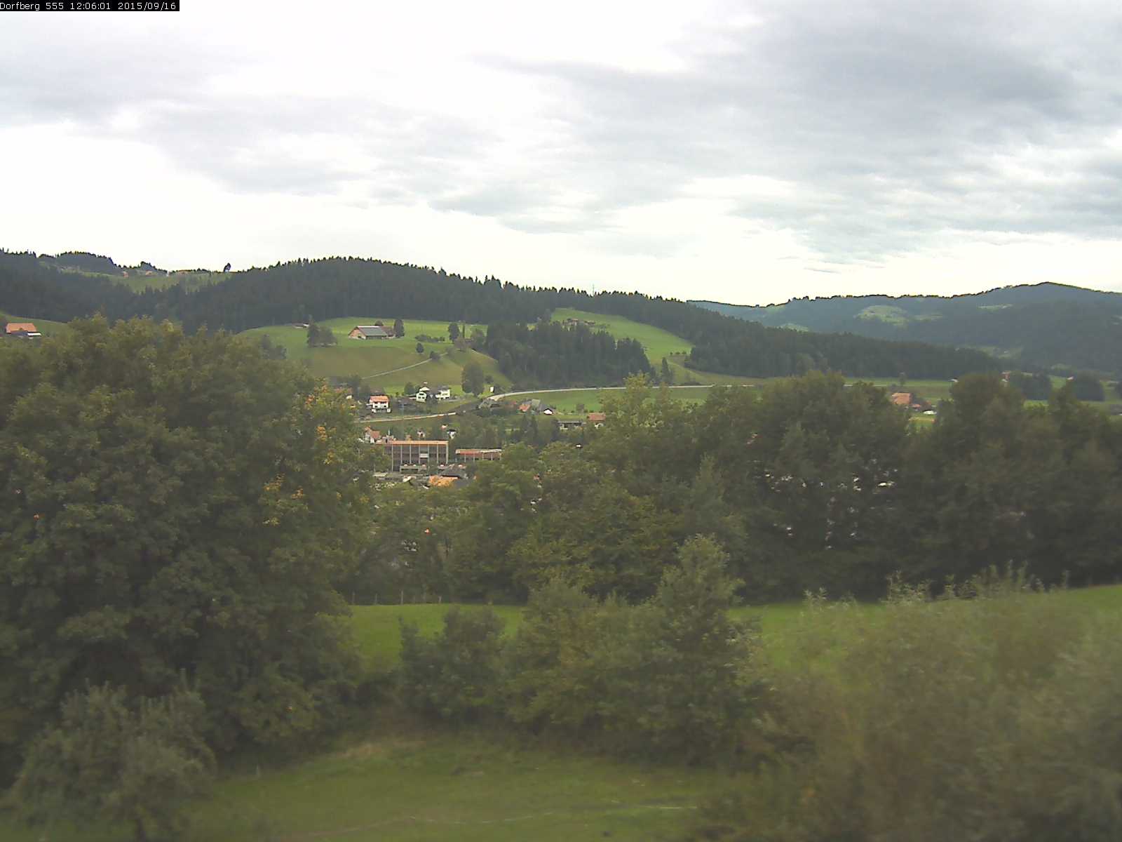 Webcam-Bild: Aussicht vom Dorfberg in Langnau 20150916-120601