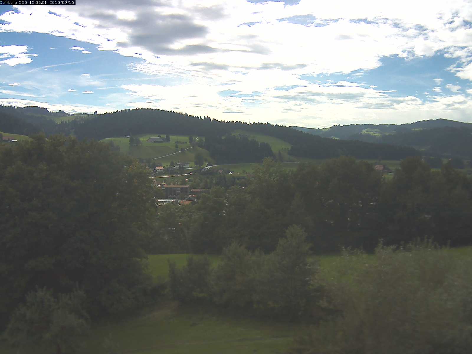 Webcam-Bild: Aussicht vom Dorfberg in Langnau 20150916-150601