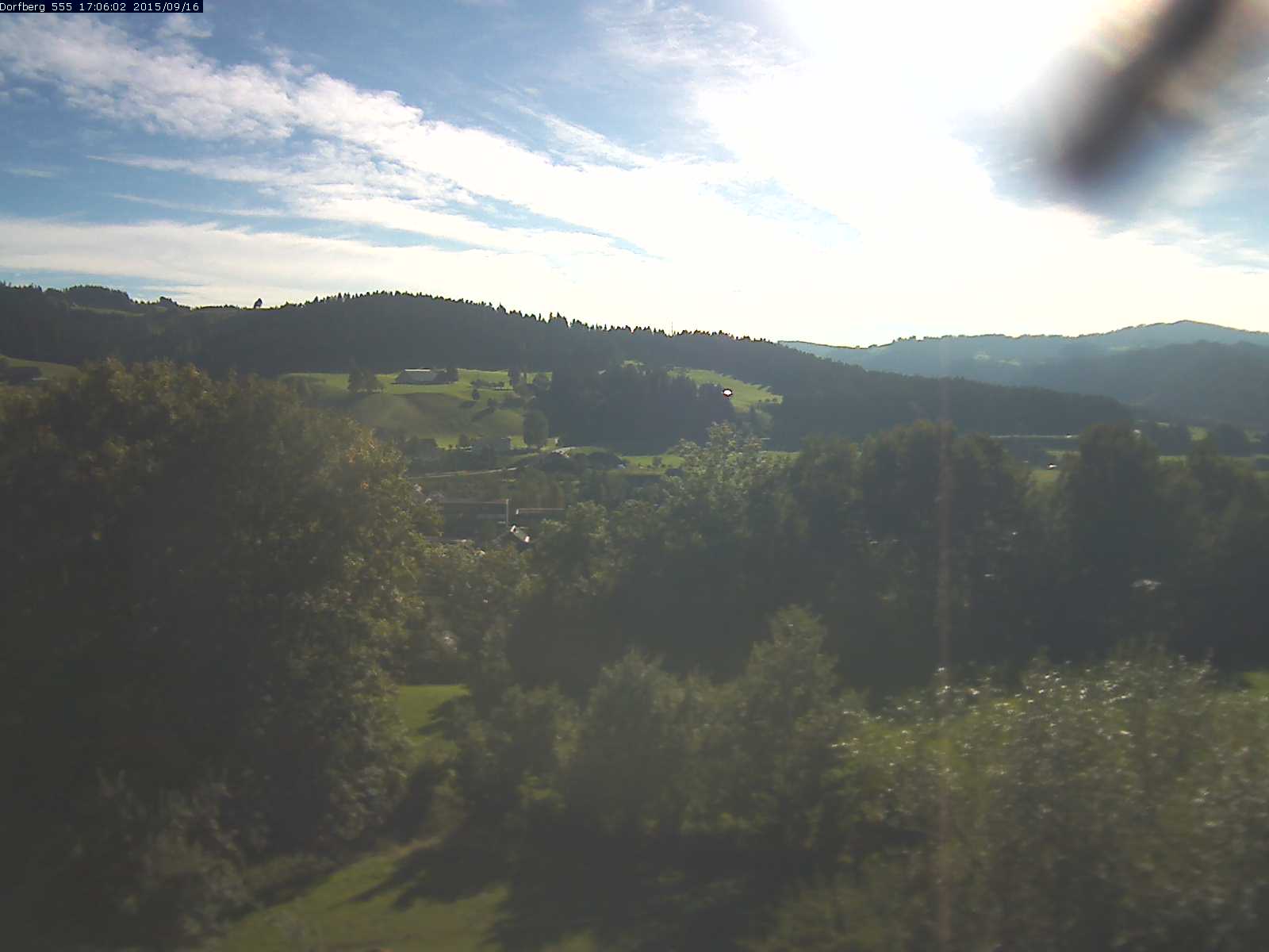Webcam-Bild: Aussicht vom Dorfberg in Langnau 20150916-170601