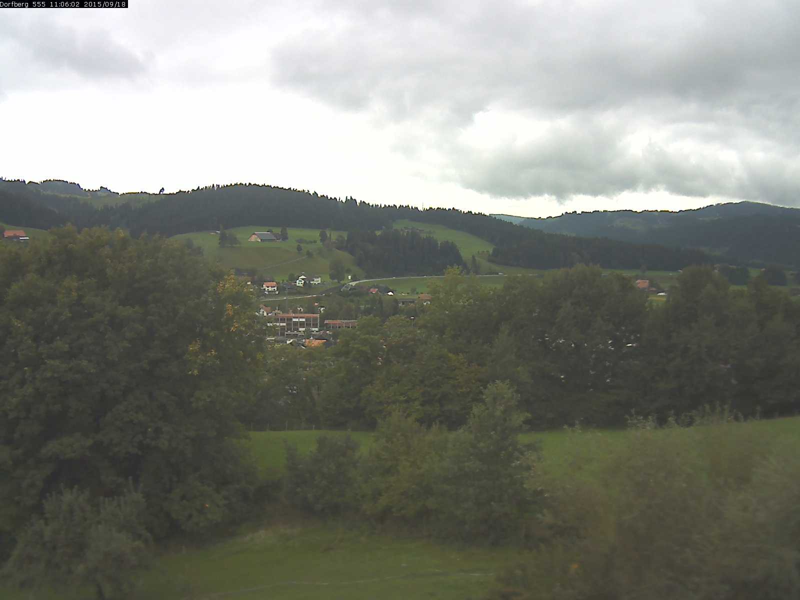 Webcam-Bild: Aussicht vom Dorfberg in Langnau 20150918-110601