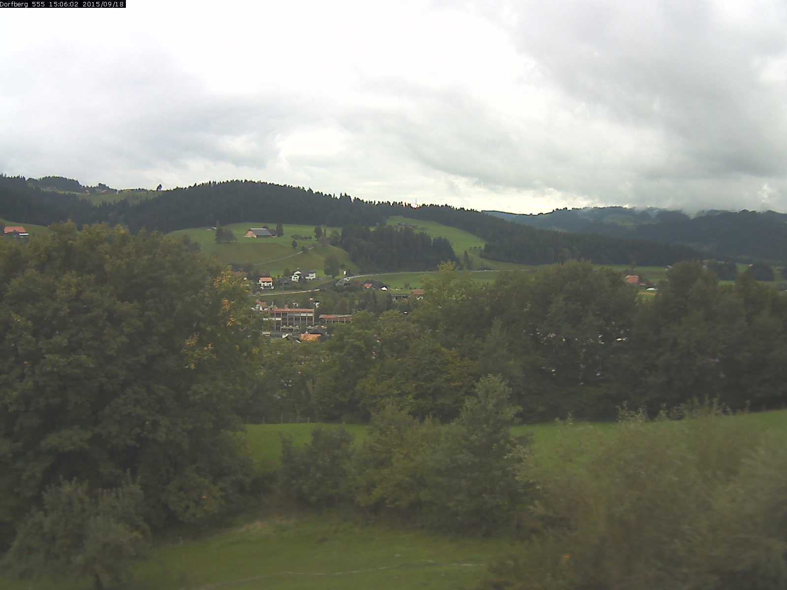 Webcam-Bild: Aussicht vom Dorfberg in Langnau 20150918-150601